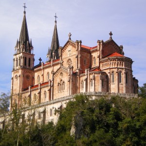 Basílica de Covadonga (45 Km)