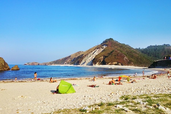 Playa de San Antolin (1 Km)